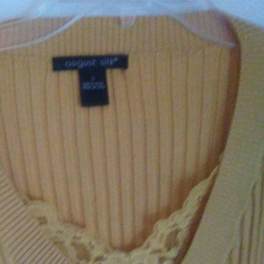 Sweaters - Picture 2 of 8